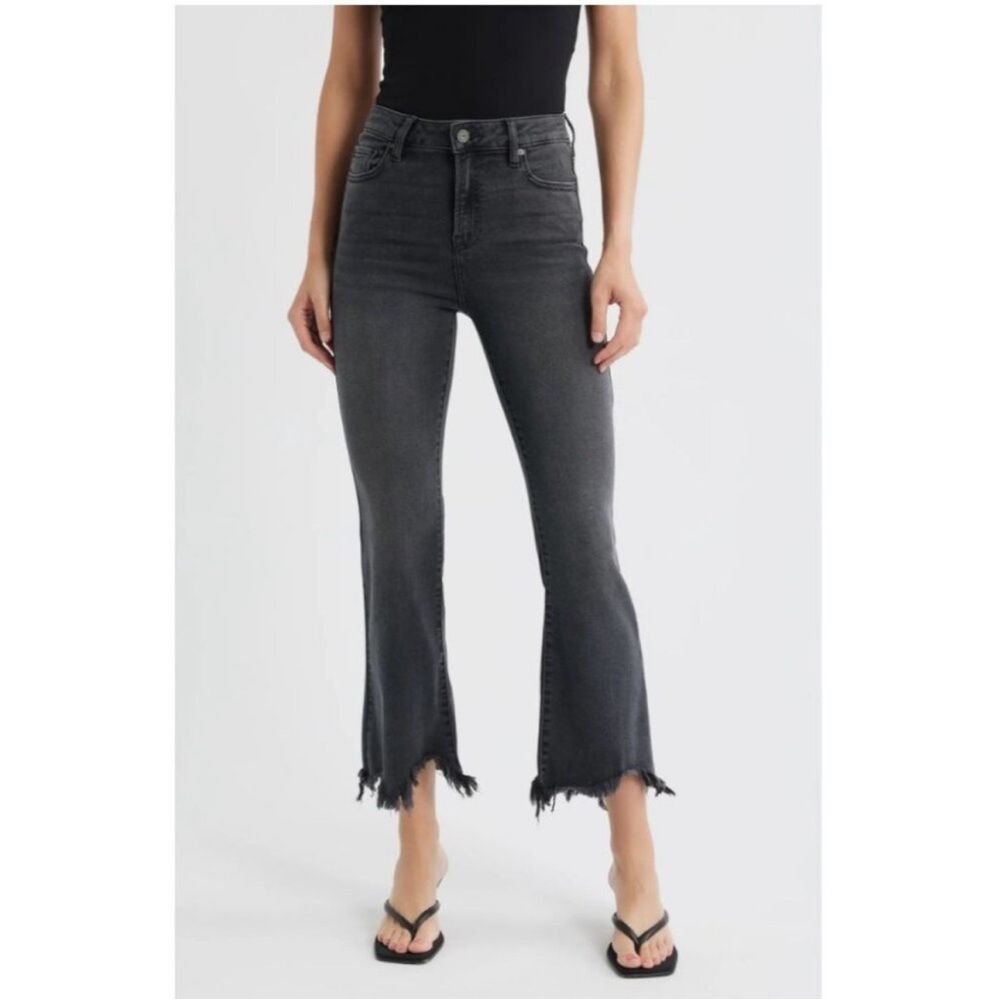 Hidden Jeans Fray Hem Crop Flare Jeans Size 23